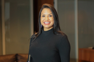 Fazendeiro observando a colheita